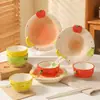 Nuevo juego de vajilla de cerámica con frutas pintadas a mano, lindo y encantador, alto valor estético, juego de cuenco y plato de cerámica con esmalte debajo para uso doméstico