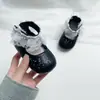 Tendencias de Moda Verano 2026 Zapatos de Princesa Ribete de Encaje Velcro Agujero Recortado Sandalias Zapatos para Caminar de Bebé y Niño Pequeño