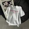 Camiseta de Manga Corta con Estampado de Letras de Marca Tendencia Universitaria para Mujer Verano 2025 Estilo Coreano Ajustada Holgada Cuello Redondo Top Casual
