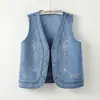 Fotos reales de chaleco de mezclilla bordado floral de color liso versátil, chaqueta corta sin mangas holgada para mujer, top de chaleco moderno