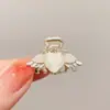 Elegante Presilha Pequena de Tubarão com Pérolas Acessório de Cabelo Meio Preso Feminino Presilha de Cabelo para Testa de Princesa Grampo de Cabelo Acessório de Cabeça