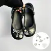 Accesorios para Zapatos Croc Negro y Plateado Camelia Brillante DIY Flor de Zapato de Pedrería de Alta Gama Hebilla de Zapato Joyería de Perlas Accesorios