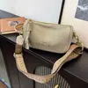 Bolsa Boston Fashion Tendência Retrô 2026 Novo Estilo Alça Larga Versátil Bolsa Pequena Bolsa Almofada Bolsa Transversal Feminina