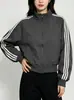 Sudadera de estilo coreano de moda con bloques de color y tres rayas, cuello alto, para mujer, nueva chaqueta deportiva tipo béisbol con bloques de color para primavera y otoño, para exteriores