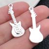Colgante de aleación con forma de guitarra y notas retro en varios colores, instrumento musical, batería, pulsera, accesorios de joyería, fabricantes al por mayor