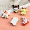 Caja de regalo de Navidad de dibujos animados Sanrio Diversión para niños material de paquete de accesorios de resina para funda de teléfono pasador diy hecho a mano pegamento de crema