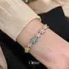 Flores de Colores Dispersas Flor de Hielo de Diamante de Colores Pulsera de Flor de Circonita Corte de Flor Pulsera de Lujo Ligero de Nicho Joyería de Mano de Alta Gama para Mujeres