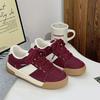 Baikuang Versión Hong Kong anti-cuero terciopelo otoño 2024 nuevo costura suela gruesa casual zapatillas de entrenamiento alemanas zapatillas de skate para mujer B- 9372