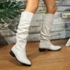 Em estoque acumulado novas botas femininas Tamanho de bota Europeu e Americano Comprimento Outono e Inverno Cano Atacado Cano Alto Joelho grande não ultrapassa Botas de couro Transfronteiriças Branco