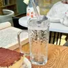 Taza de Vidrio Simple Ins Taza Femenina de Aspecto Elegante Taza de Agua con Asa Popote Leche Rayas Verticales Patrón Martillado Taza Cuadrada