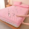 Lençol de Cama Acolchoado Impermeável Escovado Amigo da Pele Universal Amazon Estilo Europeu Espessado Antiderrapante Barreira contra Urina Cobertura de Proteção para Cama