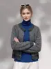 Suéter retro de bloques de color a rayas estilo coreano con botones de cuerno, un cárdigan de punto suave y elegante de corte holgado para mujer, perfecto para otoño e invierno