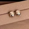 Ondas cintilantes~Brincos quadrados geométricos com padrão de diamante design de nicho sensação de alta qualidade brincos dourado-café estilo novo 2026