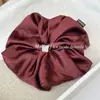 Scrunchie de Cetim Preguiçoso Estilo Coreano com Estampa Floral, Prendedor de Cabelo de Alta Qualidade, Acessório de Cabelo Moderno e Versátil