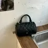 Moda Feminina Versátil Outono 2026 Transfronteiriça Bolsa Boston Acolchoada para o Dia a Dia Bolsa de Mão Tendência Bolsa Transversal