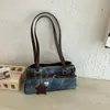 Moda Primaveral 2026 Bolso de Hombro Único de Gran Capacidad Estilo Europeo Americano Francés de Moda para Mujer con Decoración de Correa