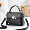 Bolso pequeño cuadrado súper popular, exquisito, de alta gama, elegante, con colores contrastantes, nuevo bolso de mano de moda otoño e invierno, elegante bolso cruzado para mujer