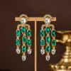 Brincos vintage quadrados de esmeralda com borlas longas, elegantes e estilosos, brincos de tarraxa vintage com diamantes completos de luxo leve
