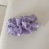 Grampo banana branco elegante em formato de saia plissada de pérolas, elegante e sofisticado, clipe vertical para rabo de cavalo, presilha de torcer o cabelo