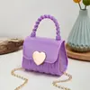 2023 Nova Bolsa Mini de Gelatina Portátil com Fechadura de Coração em Relevo de Diamante Bolsa Pequena Casual Boca Envelope Vermelho