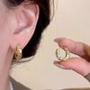 Pendientes de aro de metal vintage estilo Hong Kong para otoño e invierno, de alta gama, con combinación de pendientes, ligeros, lujosos y elegantes, de estilo francés para mujer.