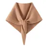 Bufanda triangular de cachemira, calentador de cuello tejido para mujer, chal de nuevo estilo otoño/invierno, bufanda de abrigo, pañuelo cuadrado pequeño