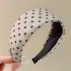 Diadema retro de ala ancha con lunares, adecuada para frentes amplias, para lavarse la cara, uso diario, versátil, ligera y que irradia una vibra lujosa y sofisticada