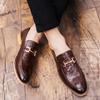 Sapatos de couro masculino one-pedal versão coreana da moda noturna britânica aumentou sapatos casuais sapatos de casamento tamanho grande atacado