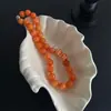 Colar de Pedras Naturais Laranja com Contas Estilo Ins Europeu e Americano, Joia Simples para Clavícula, Sensação de Alto Padrão de Nicho Inspirada na Dopamina