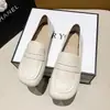 Sapatos Casuais Femininos de Couro Macio Estilo Novo 2026, Sapatos Planos Slip-On, Mocassins Slip-On de Solado Macio de Uso Duplo, Sapatos Versáteis Tipo Bean para Mulheres