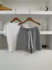 Novos Shorts Casuais de Cintura Elástica Wide-Leg de Verão 2026 para Mulheres, Shorts Simples de Terry com Cordão e Bordas Desfiadas, Estilo Preguiçoso