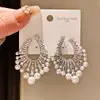Aretes Redondos de Perla y Diamante Chapados en Oro~Zircón de Lujo Ligero, Perla, Estilo de Moda Vintage, Aretes de Nicho de Alta Gama