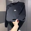 Sudadera con cuello redondo de patchwork desconstruido bordado para otoño 2025, marca de moda para hombre, simple, a la moda, holgada, versátil, básica casual
