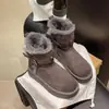 Botas de Nieve de Felpa Retro de Suela Gruesa Moda Adelgazante Gamuza Botas de Montar para Mujer Cálidas Aumentan Altura Invierno Hebilla 2026