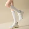 Calcetines de compresión profesionales para pantorrillas para mujeres Tenis Bádminton Yoga Fitness Correr Calcetines de compresión para piernas Adelgazantes
