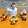 Chaveiro Autêntico Kung Fu Shin-chan Boneca Pingente Fofo Casal Carro Bolsa Chaveiro Boneca Ornamento