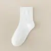 Meias Infantis, Meias Esportivas Brancas Curtas para Meninos Atacado, Meias Respiráveis de Cano Médio para Primavera e Outono, Meias Brancas Estudantis para Meninas