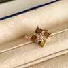 Set de pendientes, collar y anillo de plata chapada en oro real con circonita cúbica, piedra ojo de tigre y forma de flor de diamante - una lujosa y vintage colección de joyería para mujer