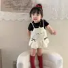 Estilo Coreano Roupas Infantis Vestido para Meninas Conjunto Verão Novo Roupa de Bebê Menina Camiseta de Manga Curta Saia com Suspensório Roupas de Bebê