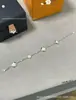 Collar de Trébol de Cuatro Hojas Marca V Gold L, Collar con Patrón Vintage en Forma de Diamante, Pulsera de Trébol de Cuatro Hojas y Cuatro Flores, Collar de Alto Nivel con Patrón de Diamante y Madreperla Blanca