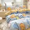 Juego de cuatro piezas engrosado clase A Algodón lavado fresco pequeño cepillado Sábana encimera Funda de edredón Funda de almohada Juego de tres piezas para dormitorio de estudiante Ins
