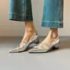 Zapatos de Mujer Estilo Nuevo de Primavera con 5 cm de Aumento Oculto de Altura, Punta Cuadrada, Boca Baja, Diseño de Camelia, Tacón Medio, Zapatos de Cuero Simples y Versátiles