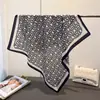 Nuevo Patrón de Espiga Geométrica Algodón y Lino Bufanda Cuadrada Pequeña Pañuelo para la Cabeza tipo Terciopelo Chal Protección Solar Bufanda para el Cuello Bufanda para Mujer