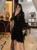 Estilo Novo de Outono Estilo Menina Rica Retrô Vestido Preto Sexy Rendado Vazado Manga Longa Gola Lapela Emagrecedor Vestido Pequeno Feminino