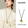 Cadena de Suéter con Colgante de Calabaza que Trae Fortuna Otoño/Invierno 2026 Cadena de Clavícula de Lujo Ligero Accesorio de Collar de Gama Alta para Mujeres No se Desvanece