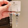 Pendientes de Borla de Mariposa con Perlas de Cristal de Lujo Ligero Aguja de Plata Vintage Exquisitos Pendientes de Moda Clavos de Oreja Pendientes de Nicho de Gama Alta para Mujer