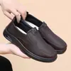 Zapatos de Tela Nuevos y Viejos de Pekín para Hombre Otoño 2026, Zapatos Casuales tipo Papá, Suela Suave Antideslizante, Piel Sintética, Zapatos de Trabajo para Personas de Mediana Edad y Mayores