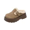 Sandálias slip-on de bico fechado, estilo retrô, forradas com fleece e com solado plataforma para mulheres, nova coleção outono/inverno 2026, quentes e que aumentam a altura, chinelos de algodão estilo Birkenstock