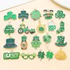20 Estilos Mistos de Chapéu de Festival Irlandês Verde com Gotejamento de Óleo, Trevo de Quatro Folhas, Buquê, Taça de Vinho, Pingentes de Liga, Acessórios para Joias DIY