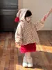 Invierno 2026 Estilo Nuevo Estilo Coreano Ropa Infantil Niña Jacquard Corazón Lana de Cordero con Capucha Corazón Tridimensional Acolchada de Algodón Chaqueta Falda TUTU